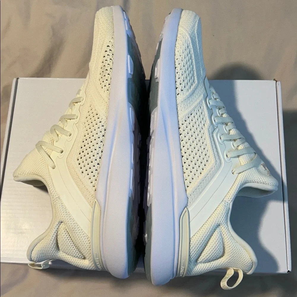 Unisex APL Techloom Tracer Pristine Parchment White Men’s 9 Women’s 10.5 NWT